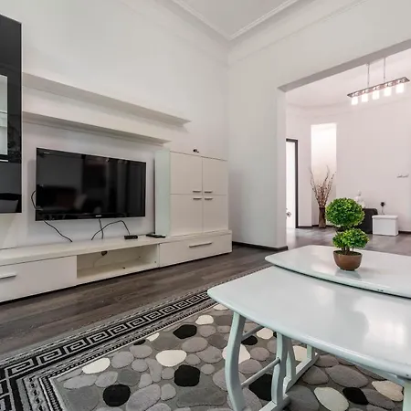 White Orchids Apartment 公寓 *
