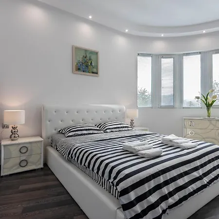 White Orchids Apartment