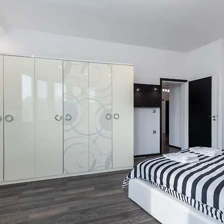 White Orchids Apartment Apartamento Varna
